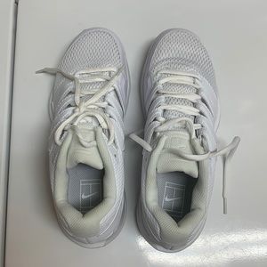 Brand new white Nike tennis shoes